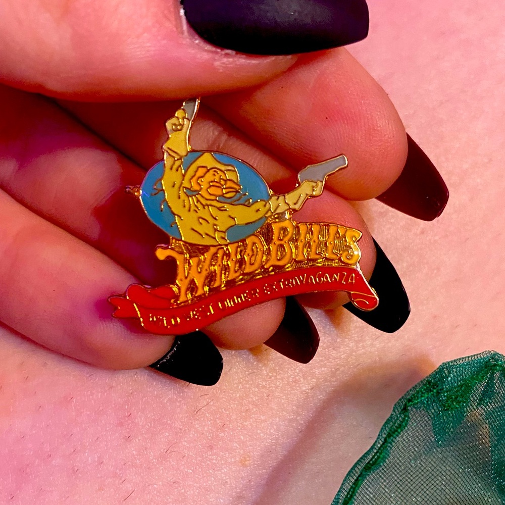 bundle of vintage pins